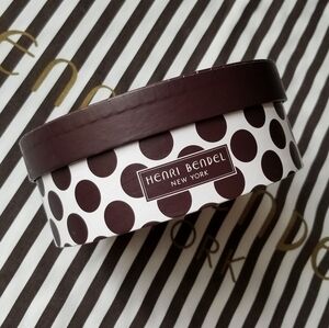 ❗Henri Bendel Brown and White Polka Dot Round Box with Velvet Inside❗